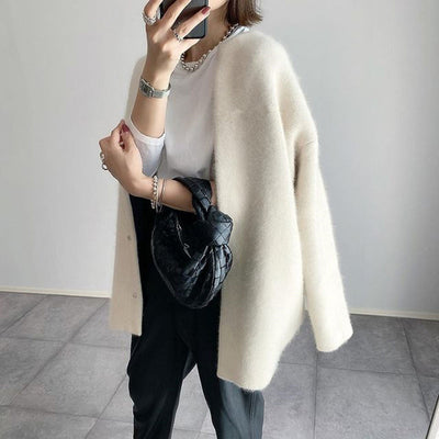 Chloé™ | Cozy Elegant Cardigan